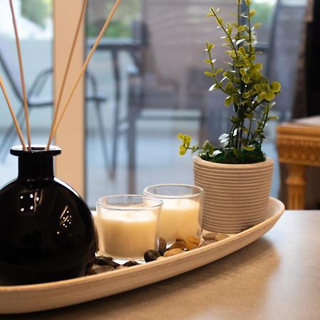 Giakost Apartments V Near Airport Артемида Екстериор снимка