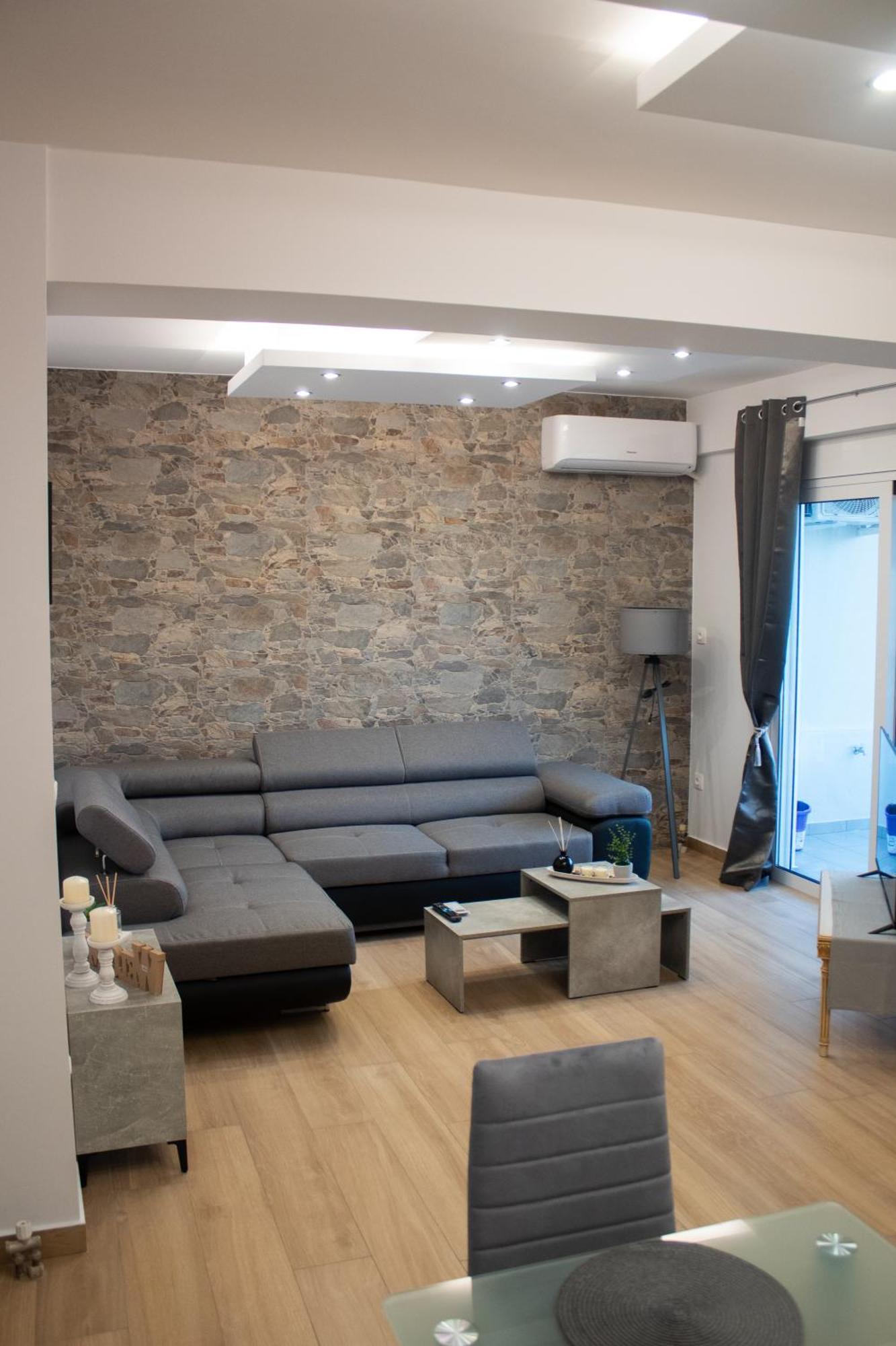 Giakost Apartments V Near Airport Артемида Екстериор снимка