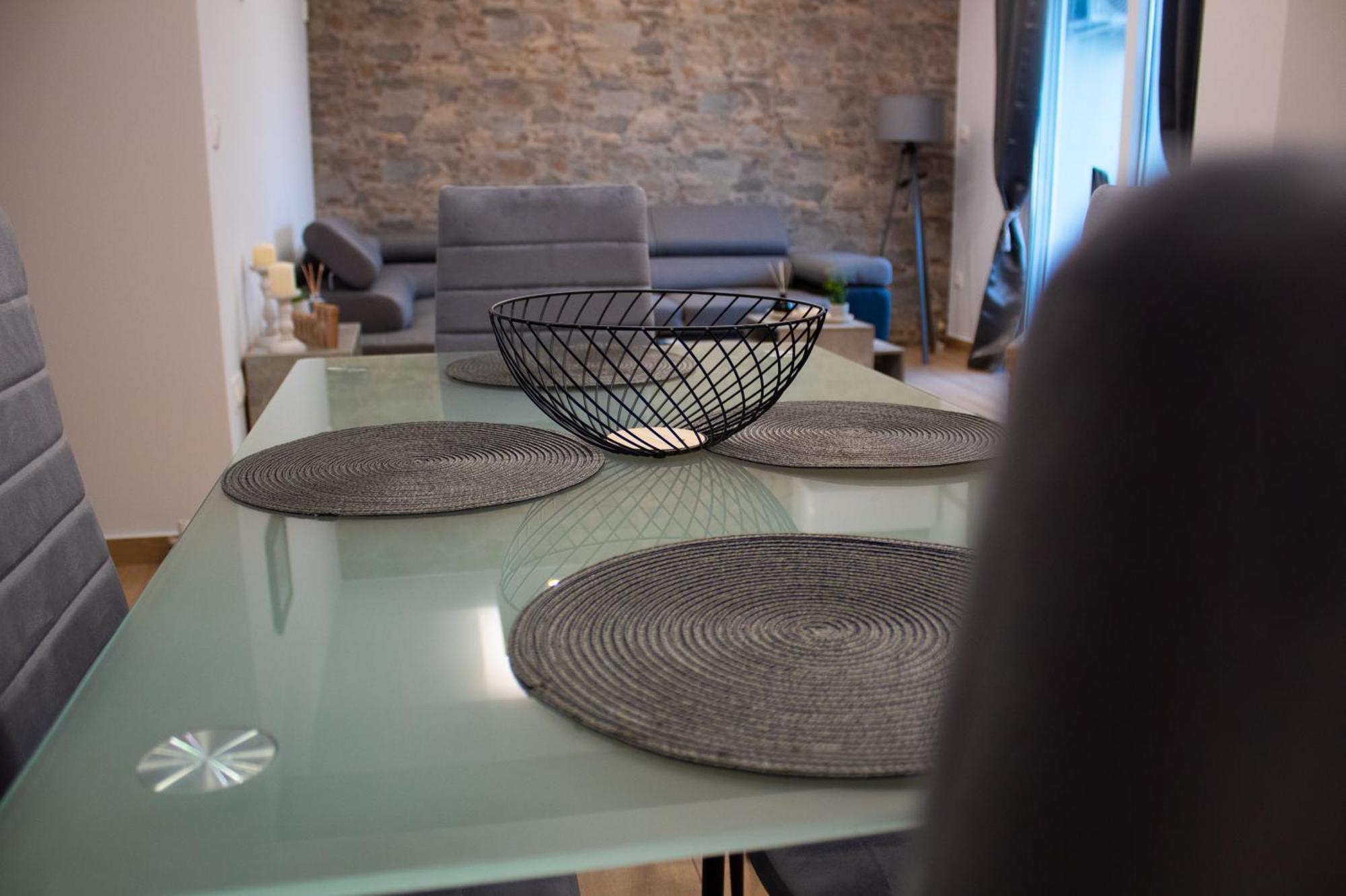 Giakost Apartments V Near Airport Артемида Екстериор снимка